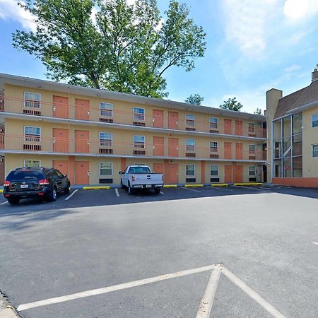 Americas Best Value Inn Media Philadelphia Екстер'єр фото