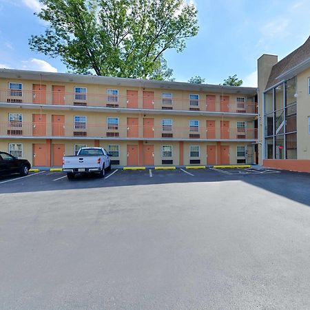 Americas Best Value Inn Media Philadelphia Екстер'єр фото